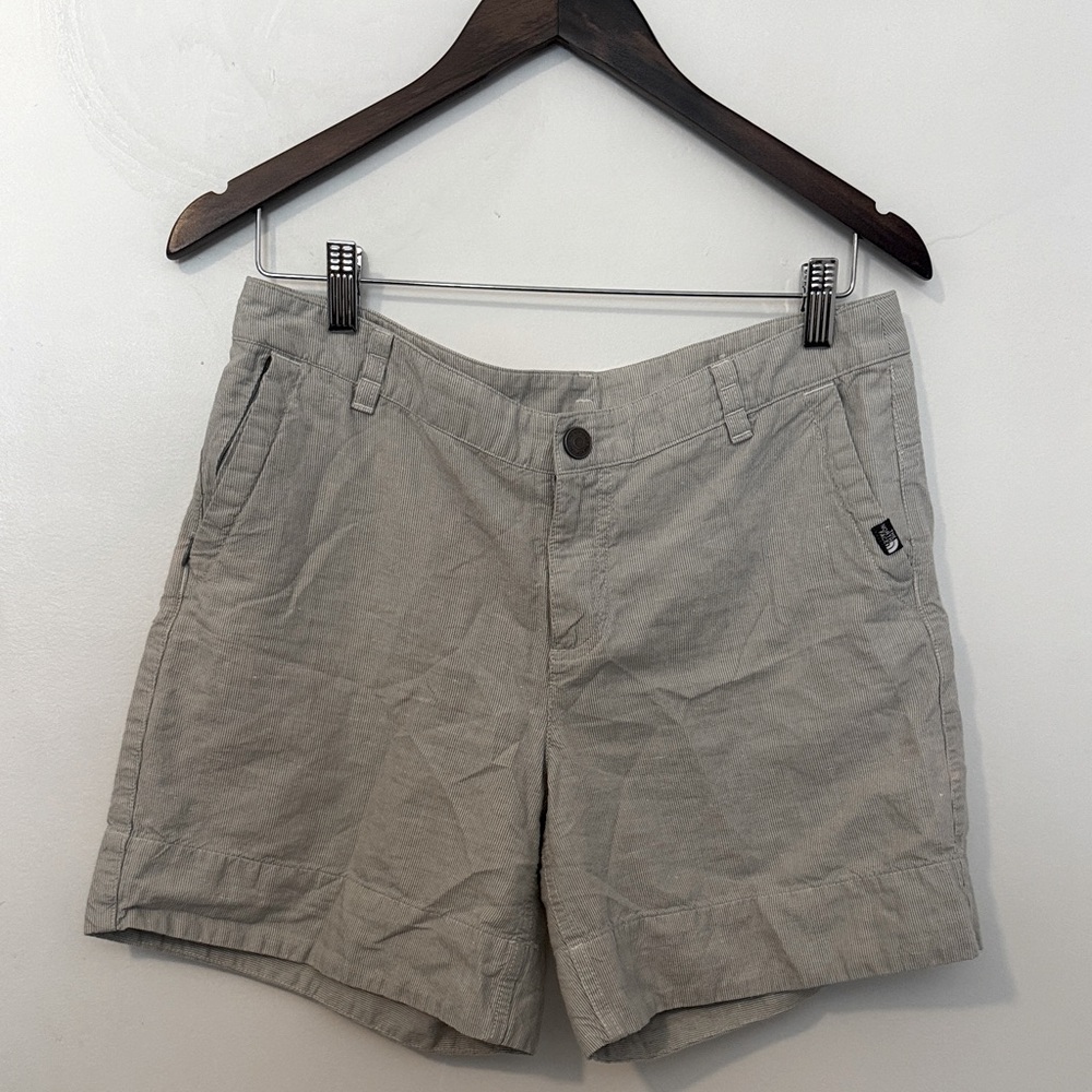 The North Face Light Gray corduroy Shorts, women’s 6